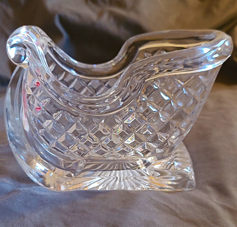 VTG 24% Lead Crystal Christmas Santa Sleigh Candy Dish Diamond Cut Heavy Glass